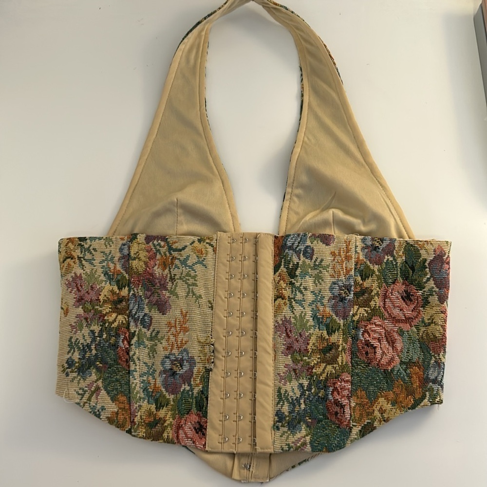 Tic Toc Floral Tapestry Boho Halter Crop Sleeveless 90's Y2K Top Size Small New! - Picture 2 of 4